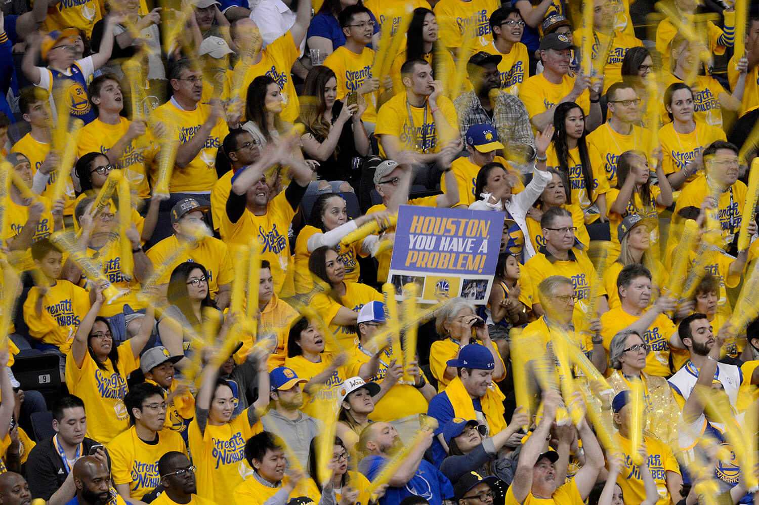 Warriors invite musicians and hyped fans to boost home games – SFBay